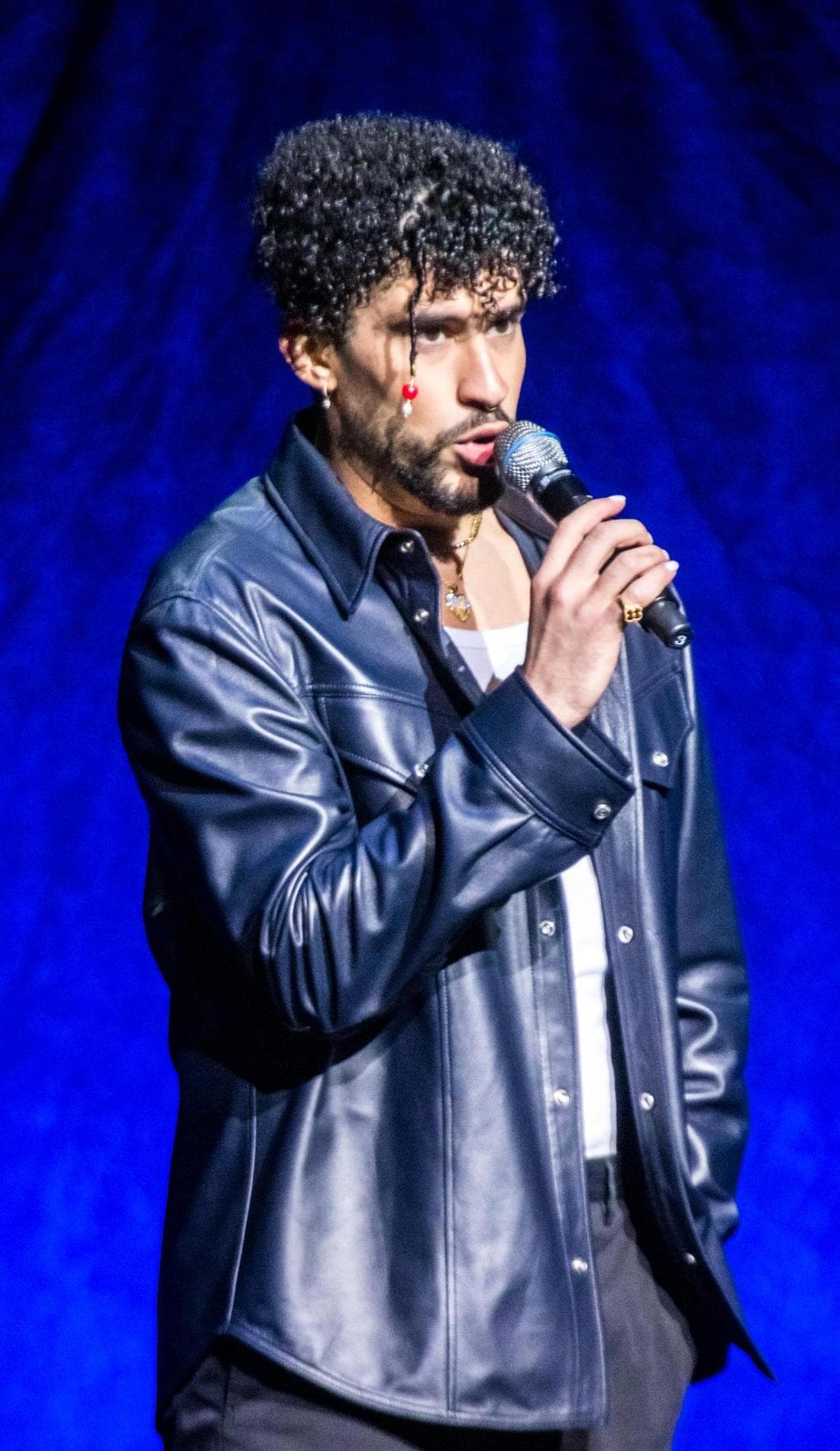 Bad Bunny Concert Tickets, 2023 Tour Dates & Locations SeatGeek