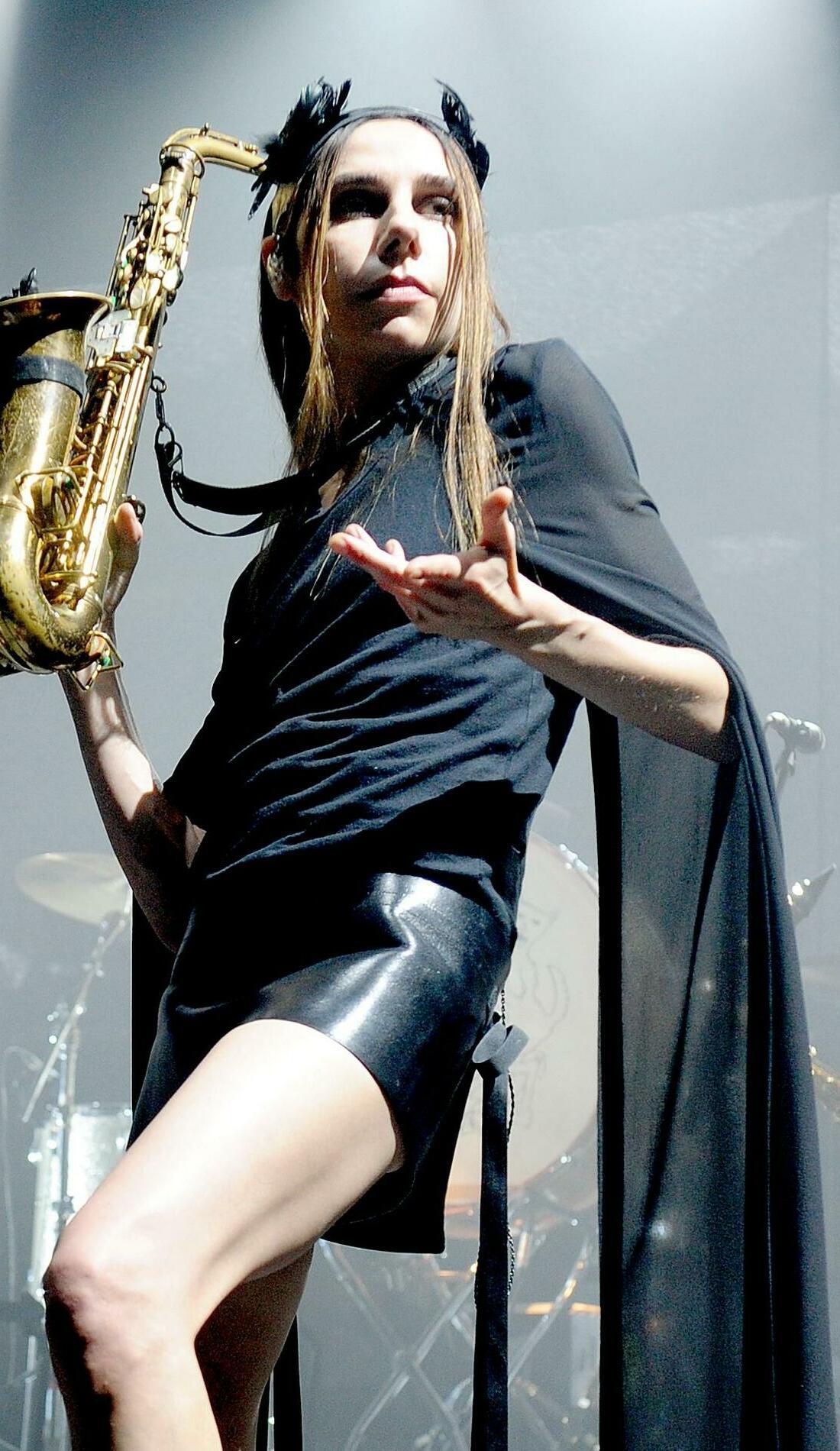 PJ Harvey Concert Tickets, 2024 Tour Dates & Locations SeatGeek