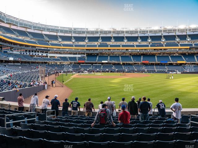 Seating view for Yankee Stadium Section Field Level 106