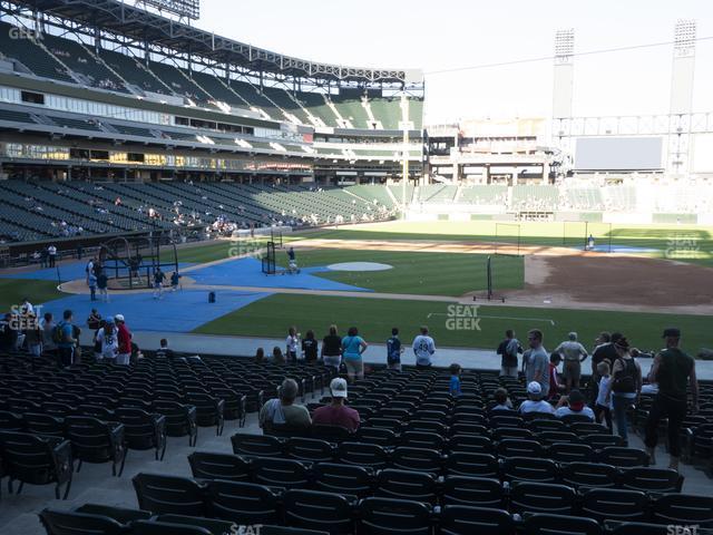 Seating view for Guaranteed Rate Field Section 124