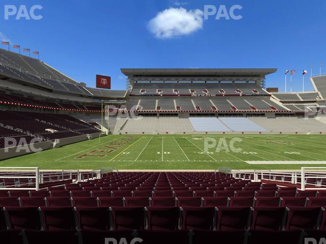 Seating view for Kyle Field Section Field Box 10