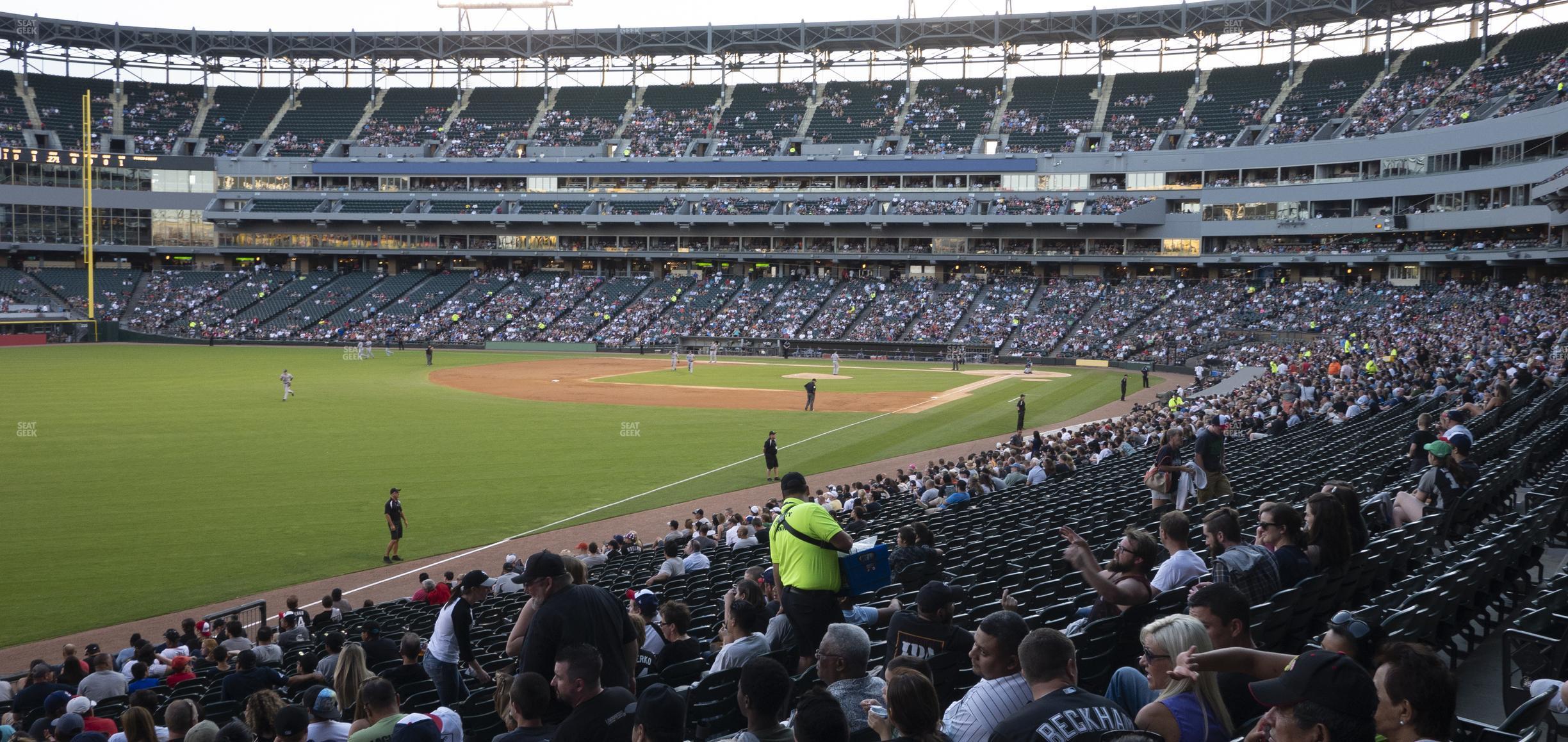 Seating view for Guaranteed Rate Field Section 154