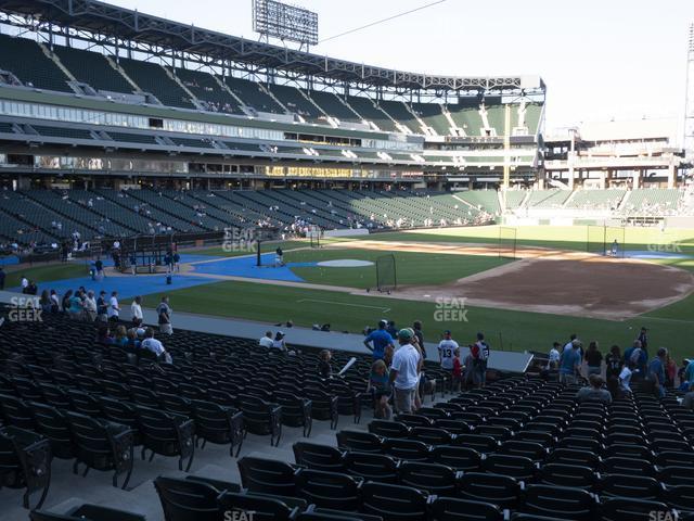 Seating view for Guaranteed Rate Field Section 121