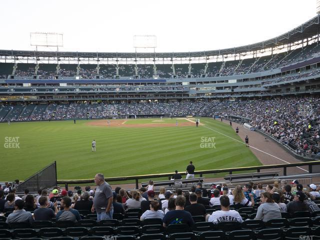 Seating view for Guaranteed Rate Field Section 158