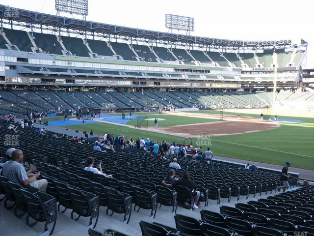 Seating view for Guaranteed Rate Field Section 117