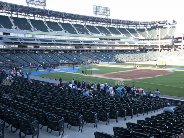 Seating view for Guaranteed Rate Field Section 118