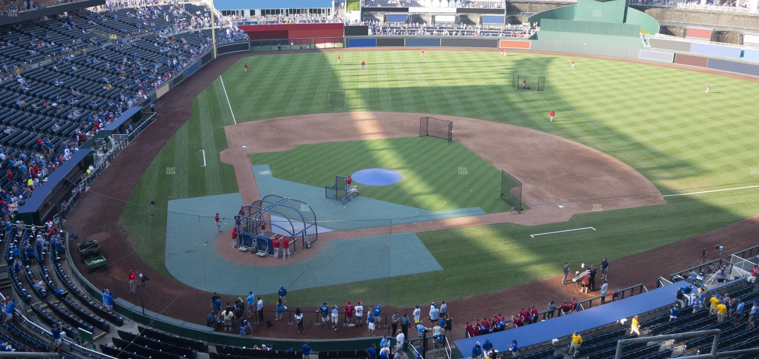 Seating view for Kauffman Stadium Section 425 R