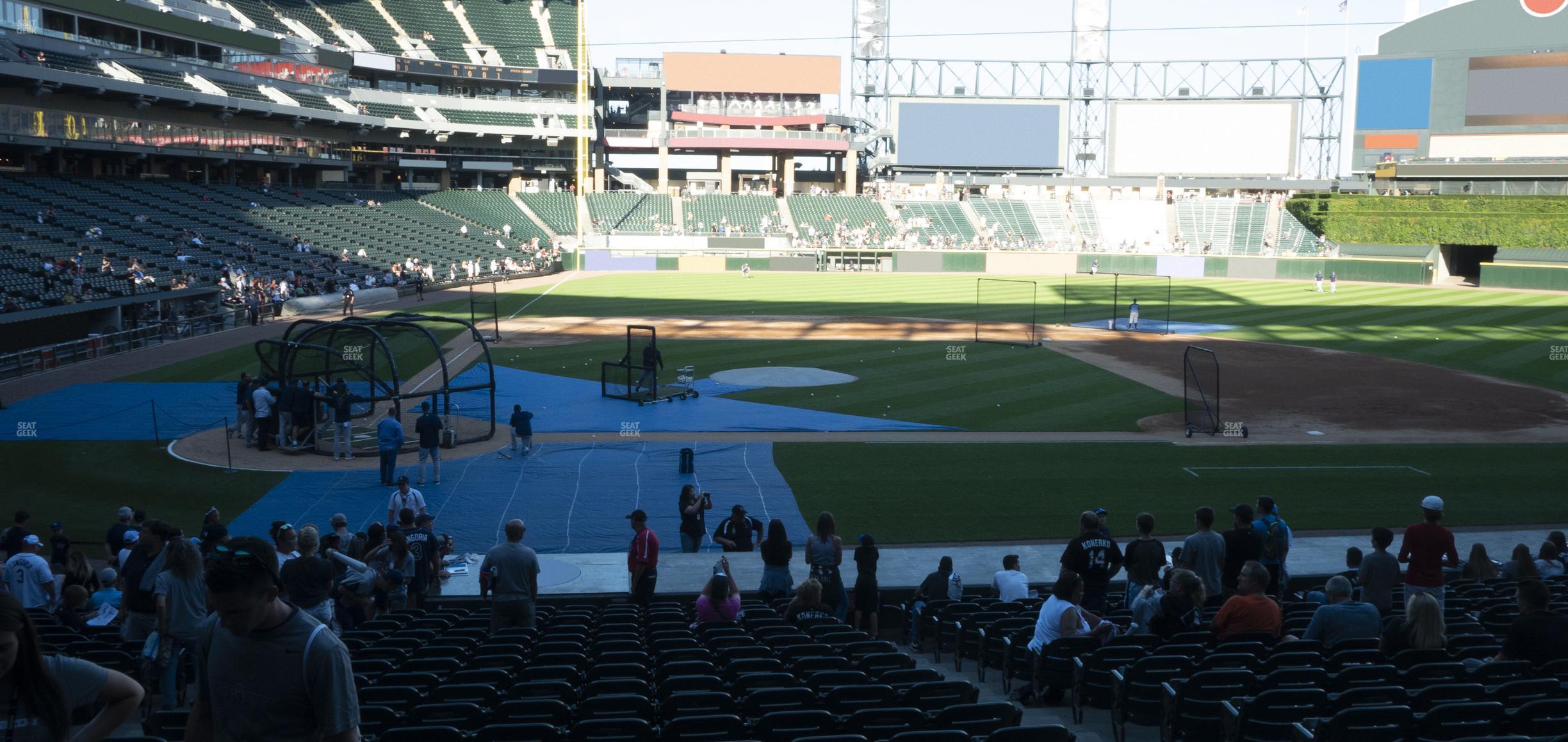 Seating view for Guaranteed Rate Field Section 127