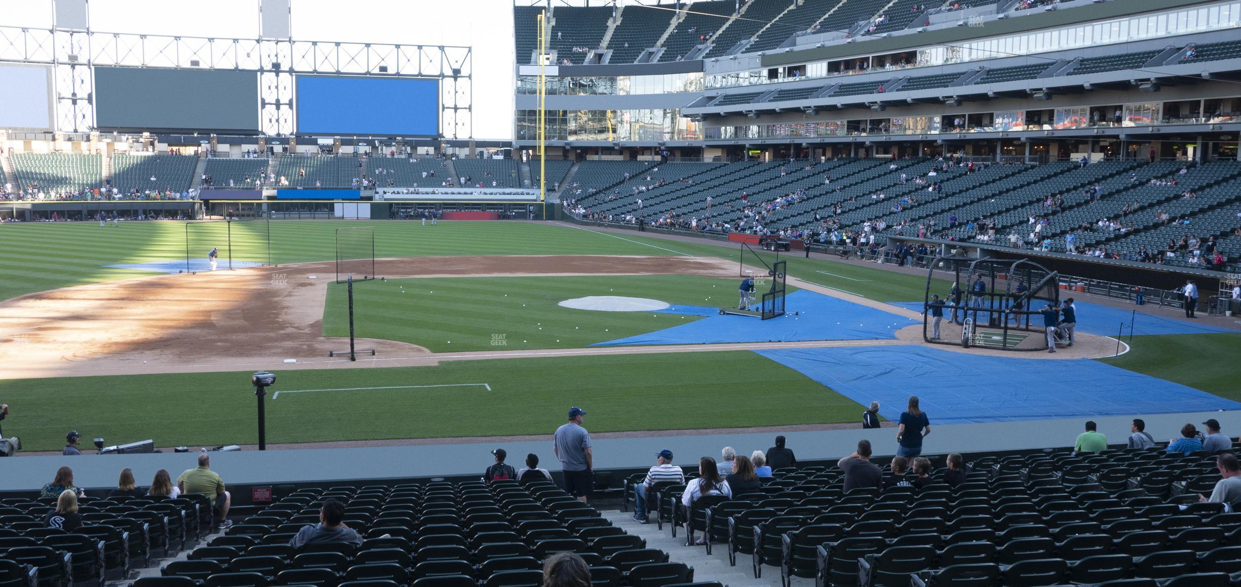 Seating view for Guaranteed Rate Field Section 140