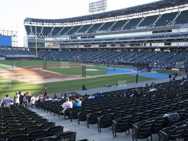 Seating view for Guaranteed Rate Field Section 144