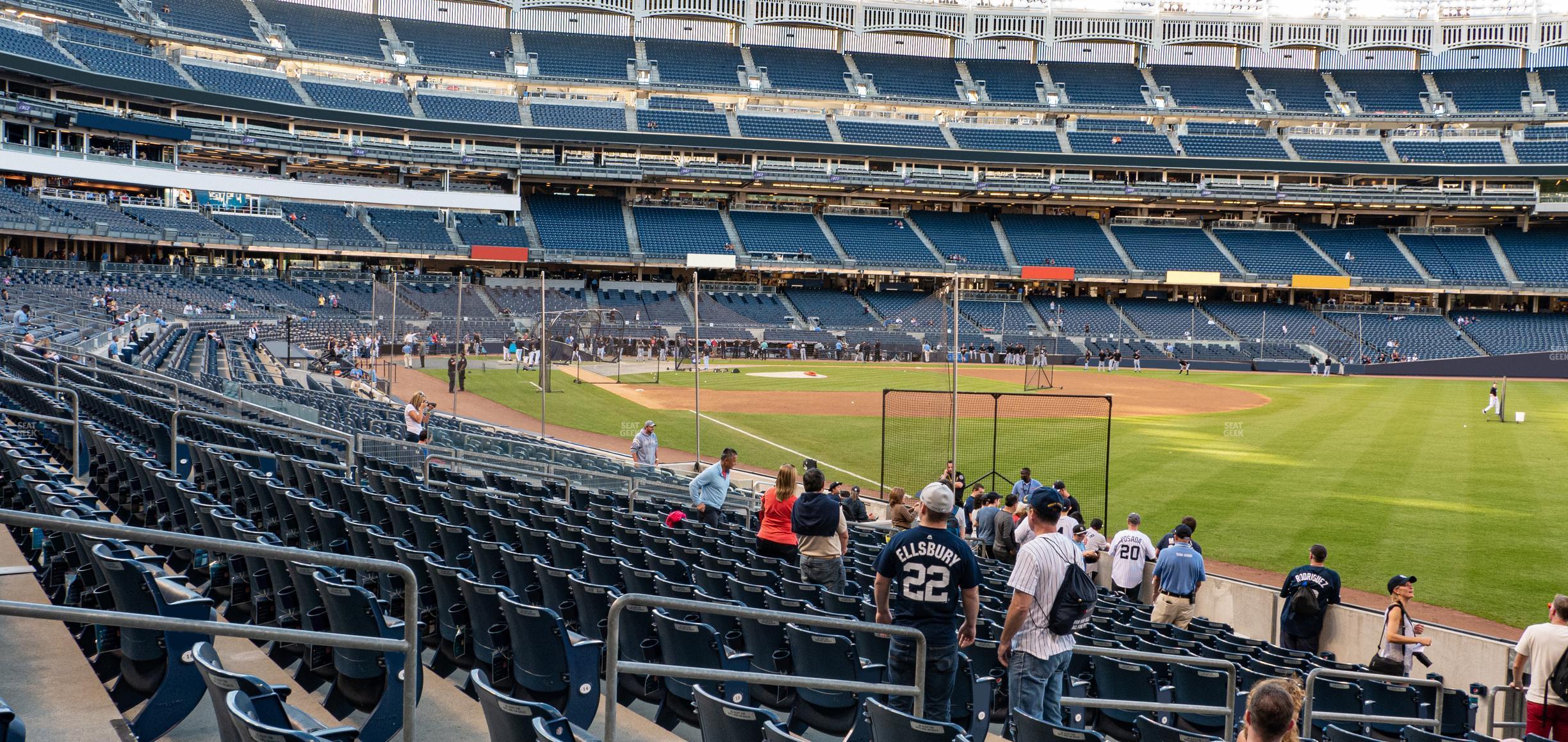 Seating view for Yankee Stadium Section Field Level 109