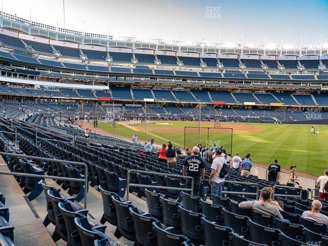 Seating view for Yankee Stadium Section Field Level 109