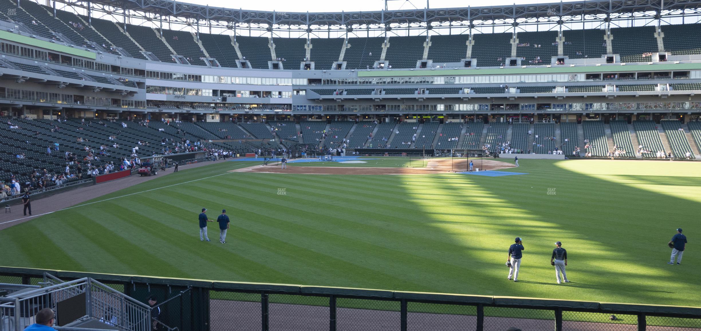 Seating view for Guaranteed Rate Field Section 105