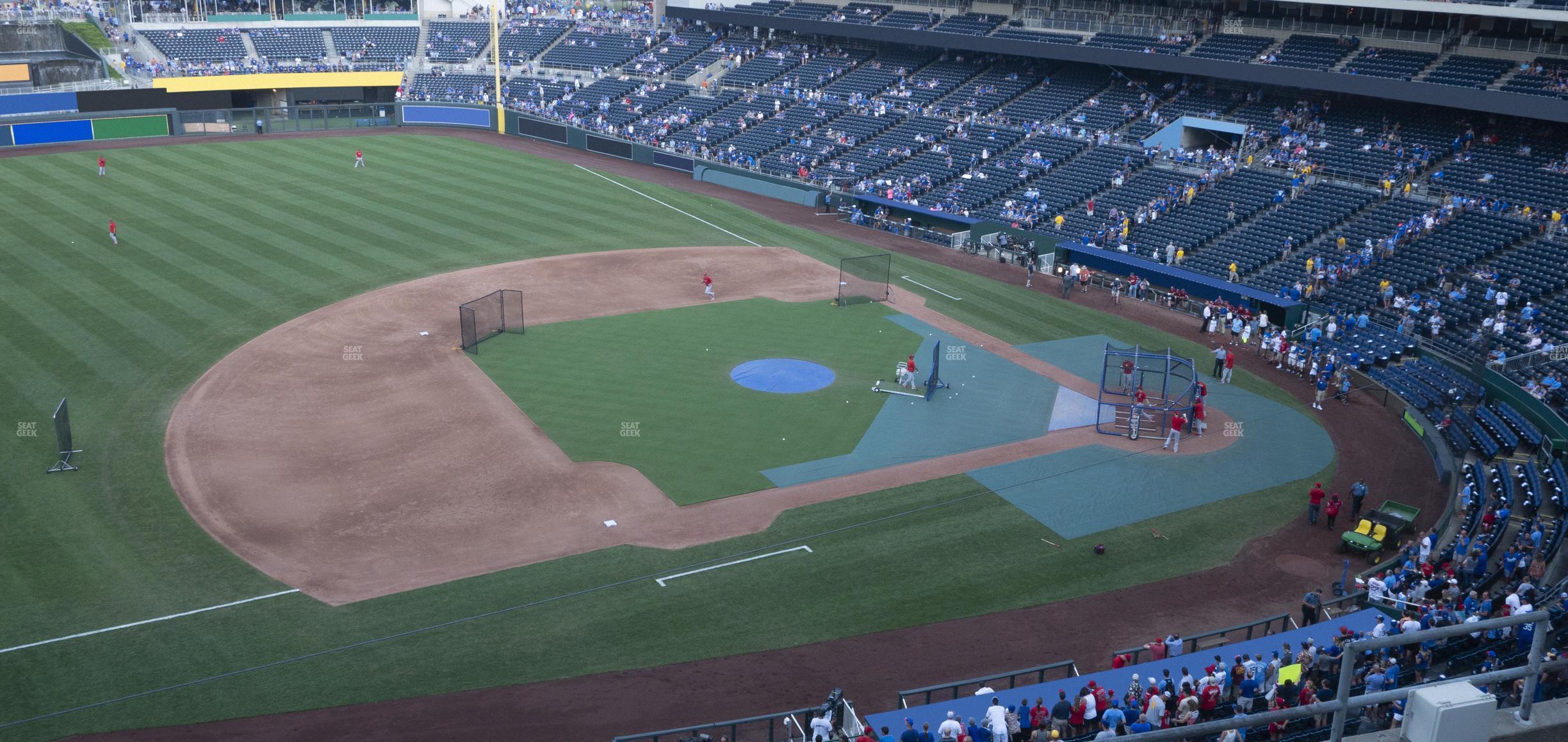 Seating view for Kauffman Stadium Section 409 R