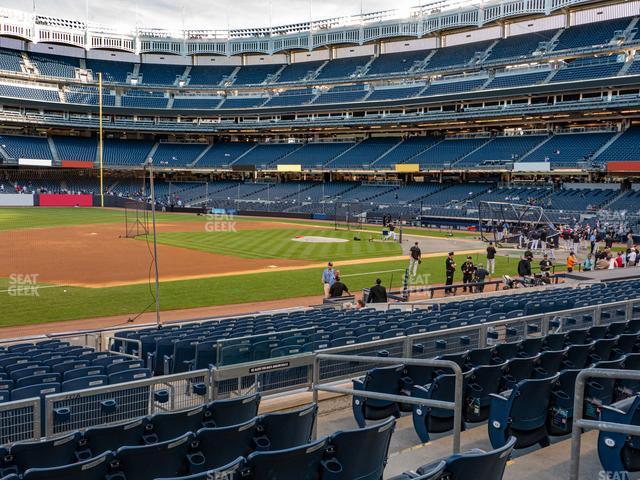 Seating view for Yankee Stadium Section Field Level 127 A