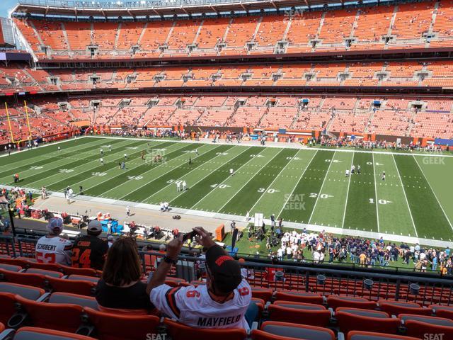 Seating view for Huntington Bank Field Section Club 311