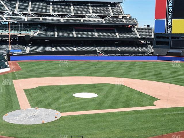 Seating view for Citi Field Section Empire Suite 216