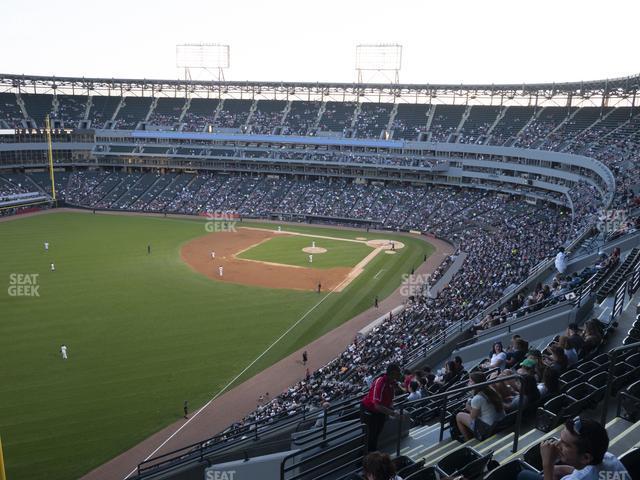 Seating view for Guaranteed Rate Field Section 555