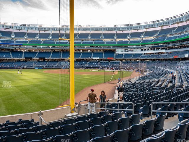 Seating view for Yankee Stadium Section Field Level 132