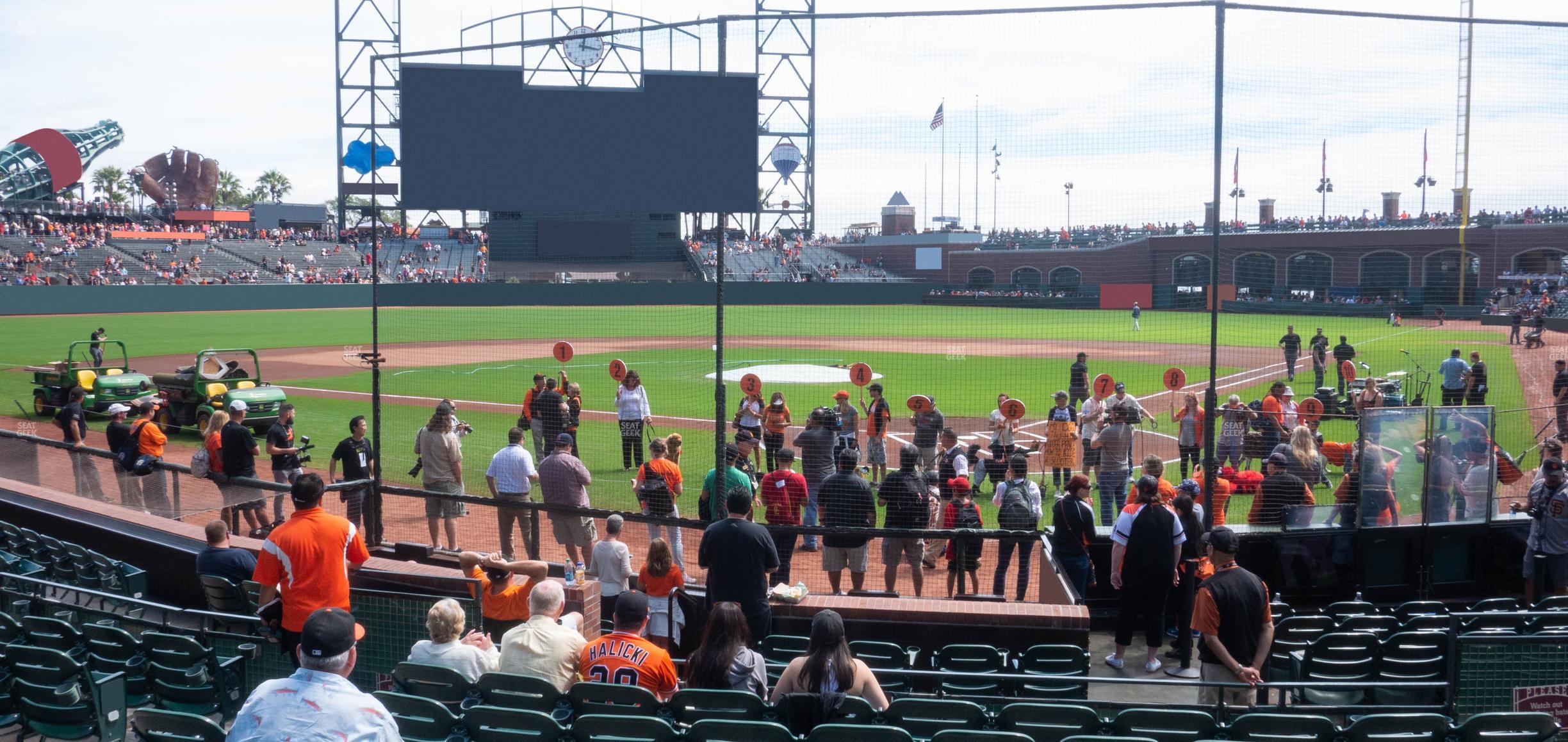 Seating view for Oracle Park Section Field Club 117