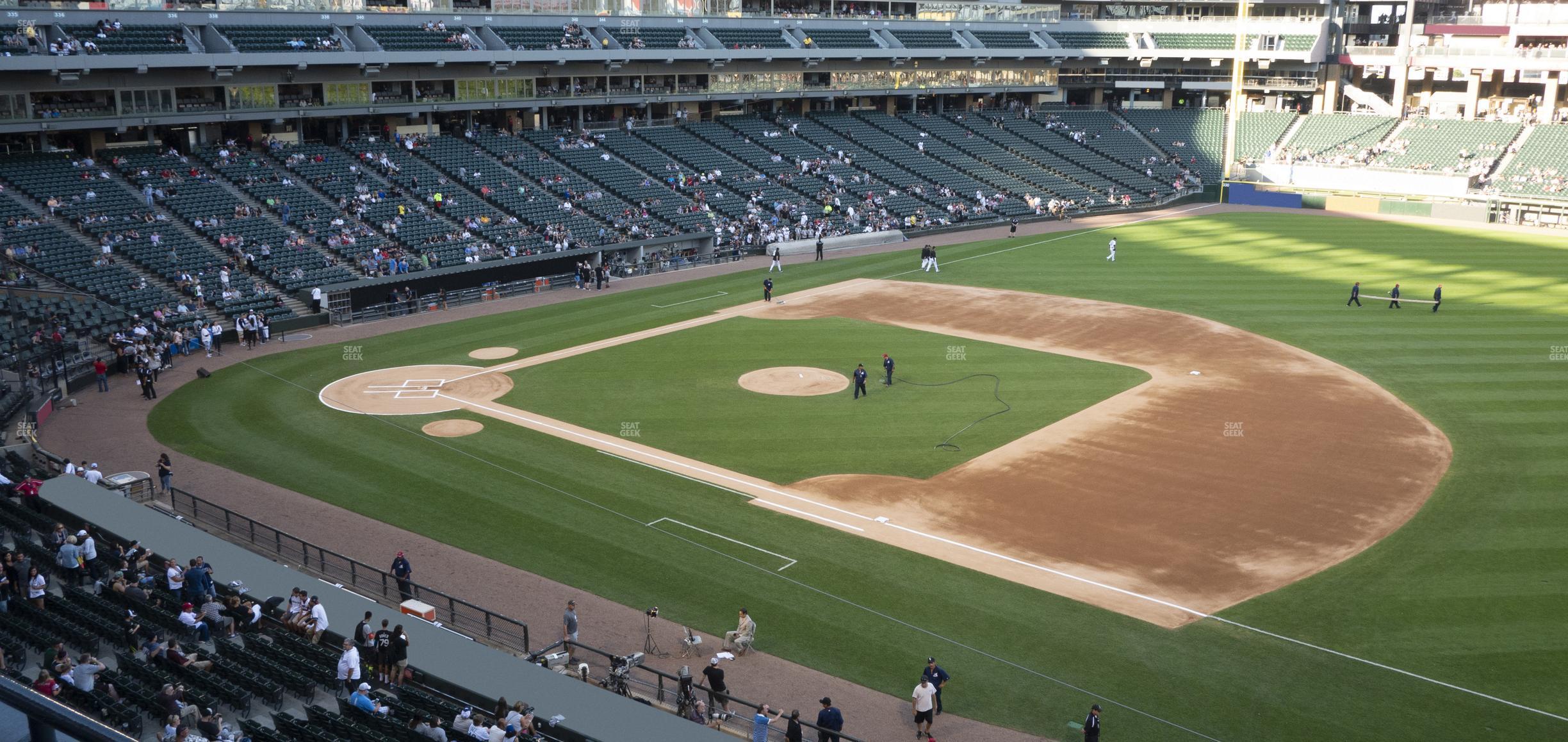 Seating view for Guaranteed Rate Field Section 320