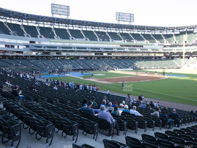 Seating view for Guaranteed Rate Field Section 115