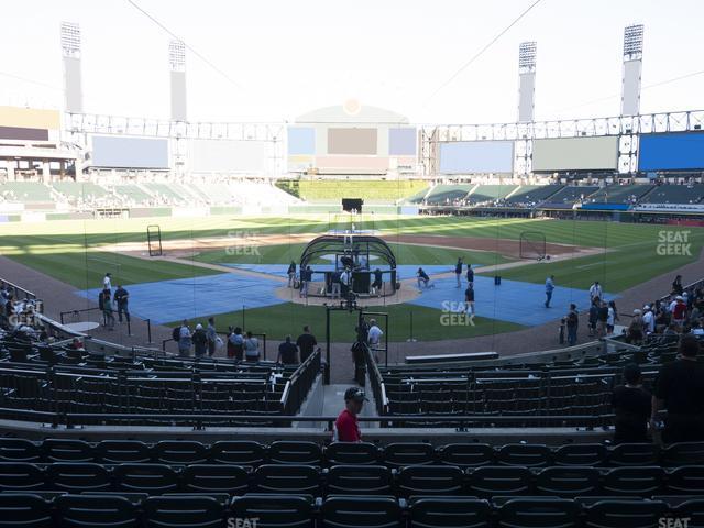 Seating view for Guaranteed Rate Field Section 132