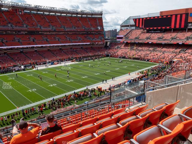 Seating view for Huntington Bank Field Section Club 329