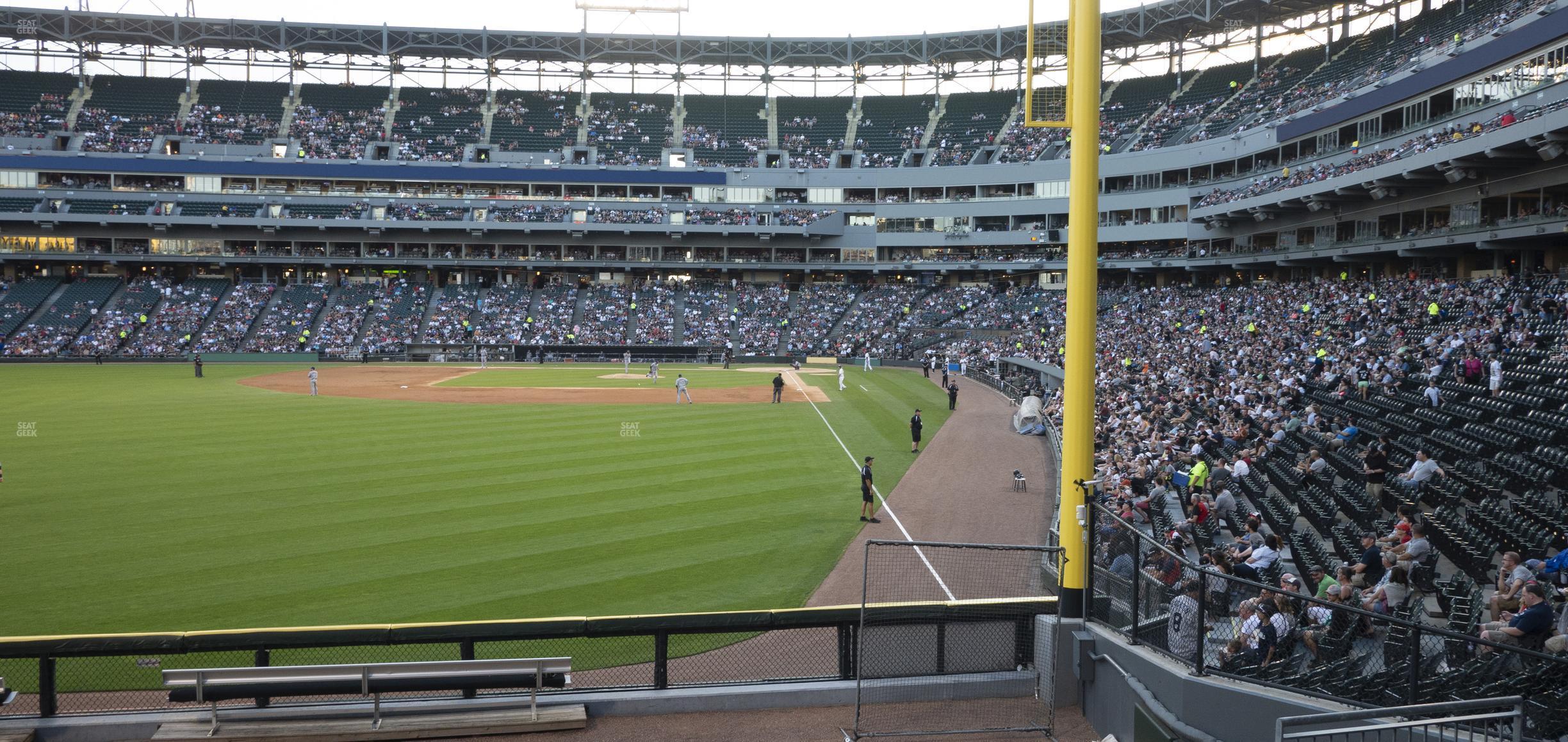 Seating view for Guaranteed Rate Field Section 157